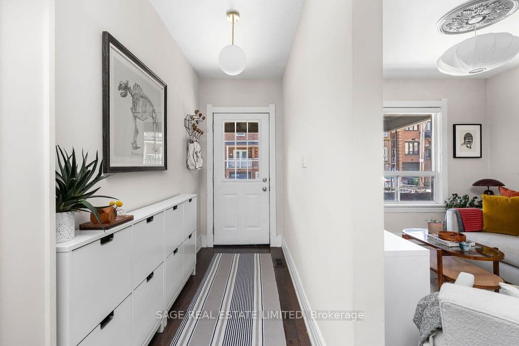 113 Lightbourn Avenue, Toronto, ON M6H 3P9