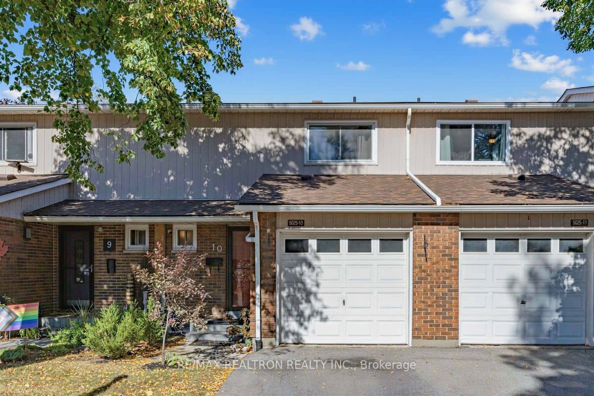 5025 Pinedale Avenue 10, Burlington, ON L7L 5J6