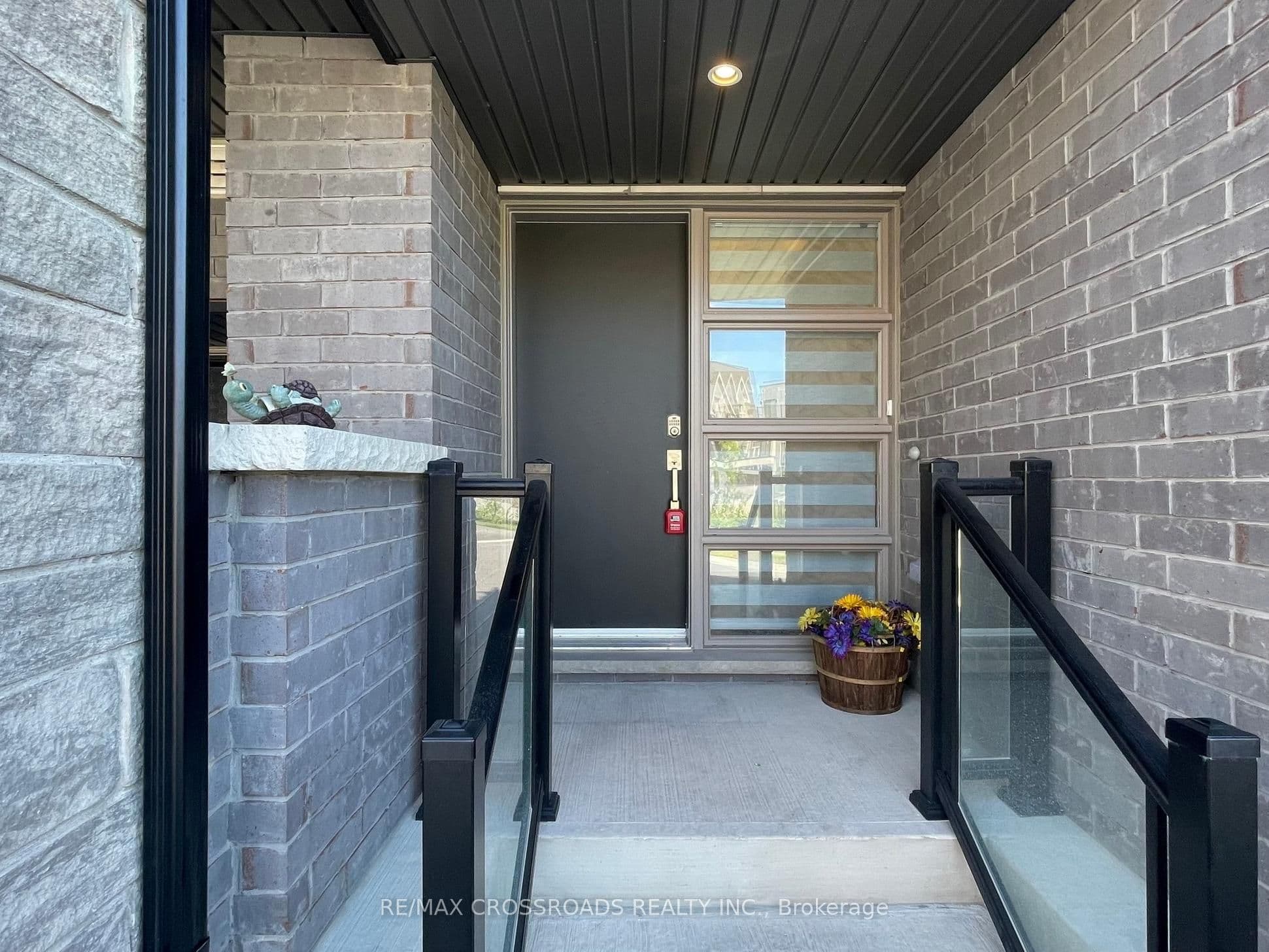 9 Oscar Steeper Lane, Markham, ON L6C 3L7