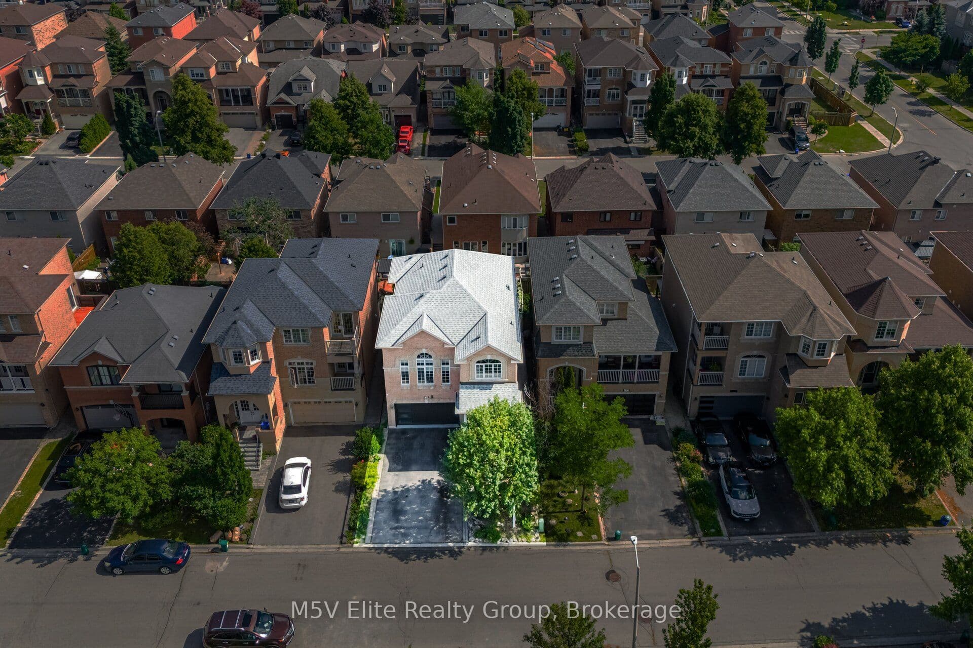 168 Sail Crescent, Vaughan, ON L6A 2Z2