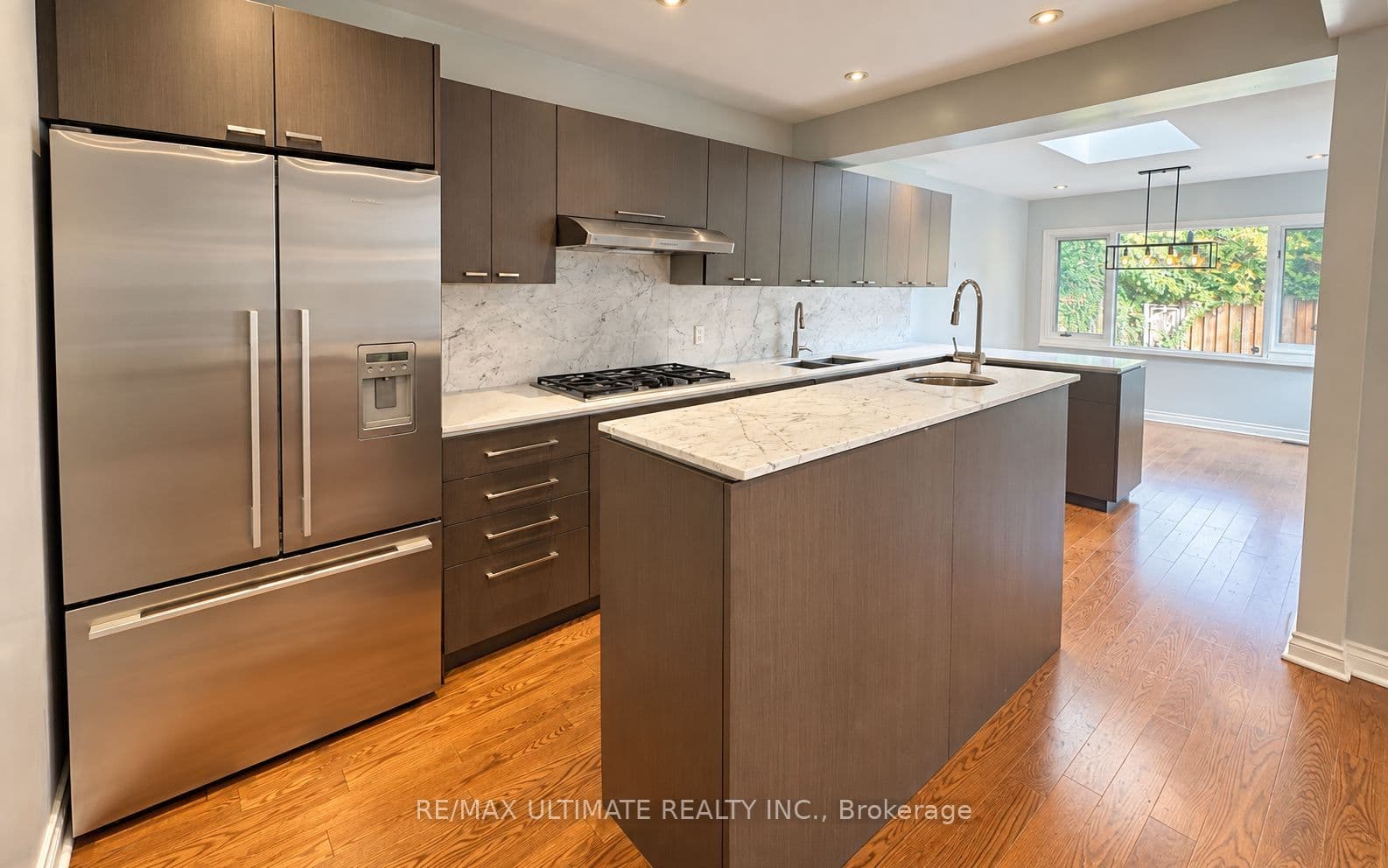 10 Noel Avenue, Toronto, ON M4G 1B3