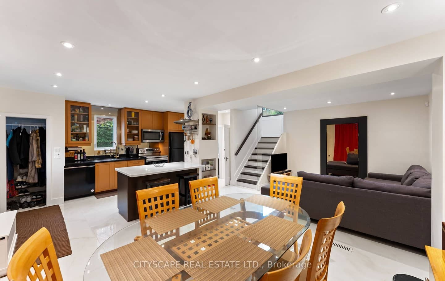 50 South Kingsway, Toronto, ON M6S 3T3