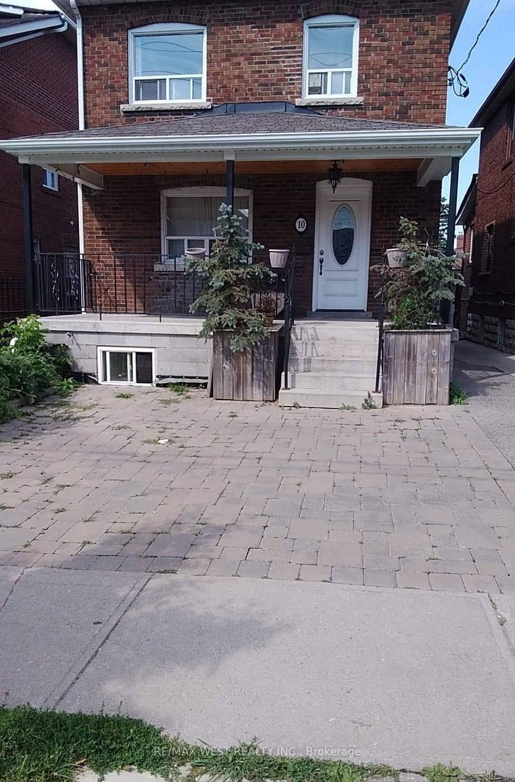 10 Fairbank Avenue, Toronto, ON M6E 3Y4