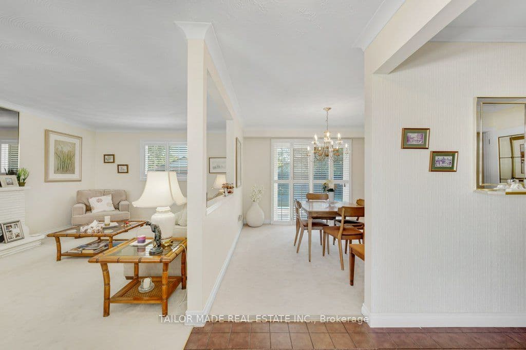 22 Greystone Crescent, Brampton, ON L6Y 2B3