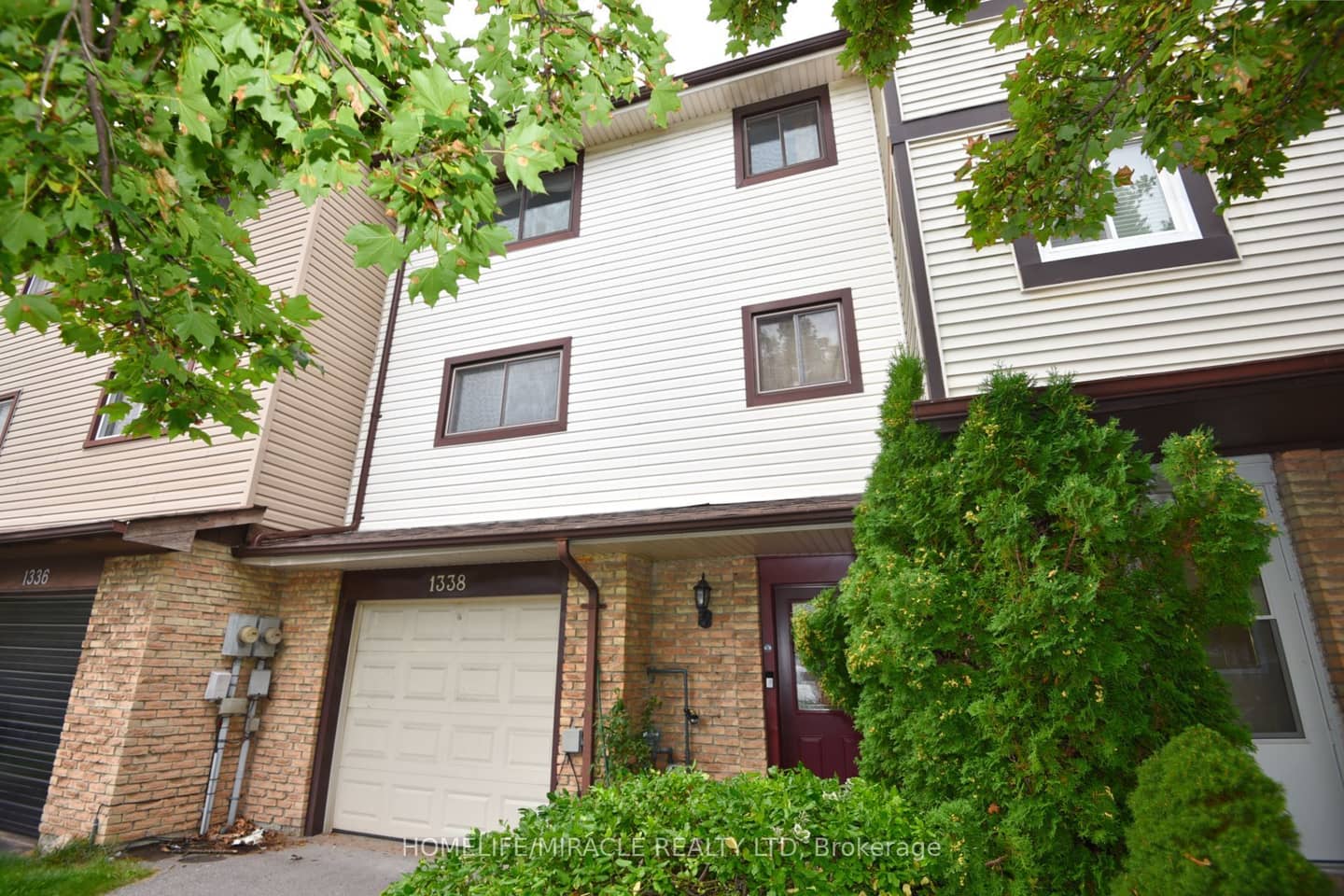 1338 Brands Court, Pickering, ON L1V 2V4