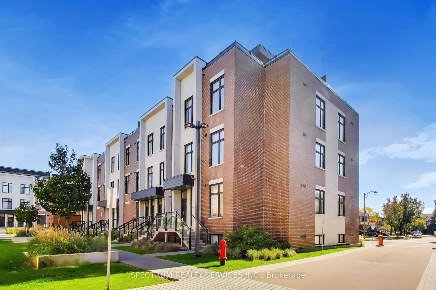 9560 Islington Avenue 224, Vaughan, ON L4H 5E8