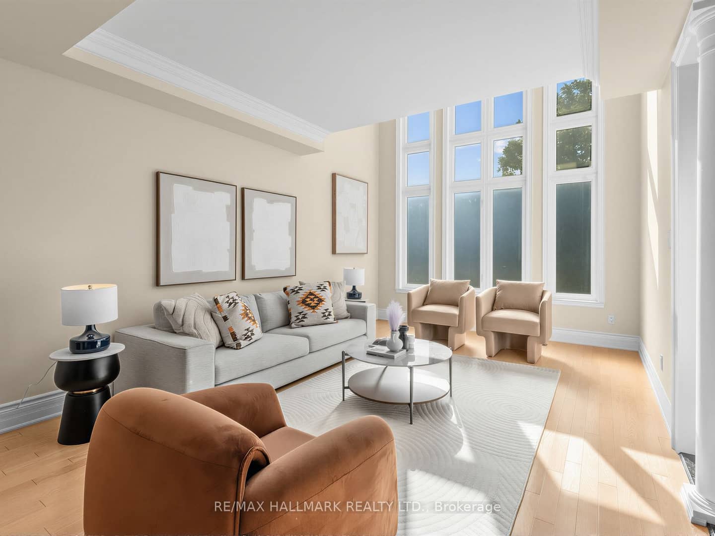 8 Ridgley Court, Richmond Hill, ON L4B 4N3