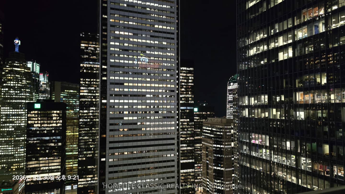 70 Temperance Street 4006, Toronto, ON M5H 4E8