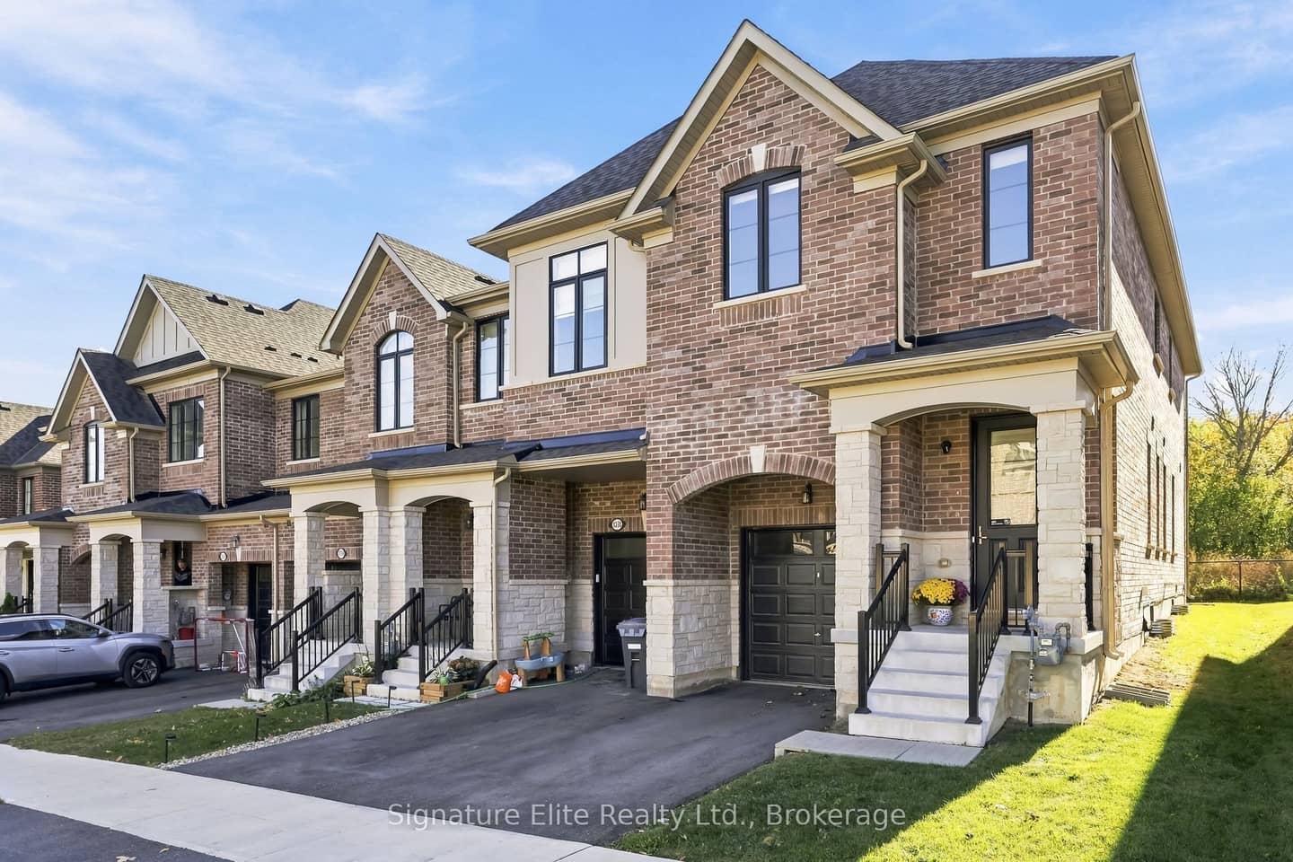 1354 Almonte Drive, Burlington, ON L7P 3E3
