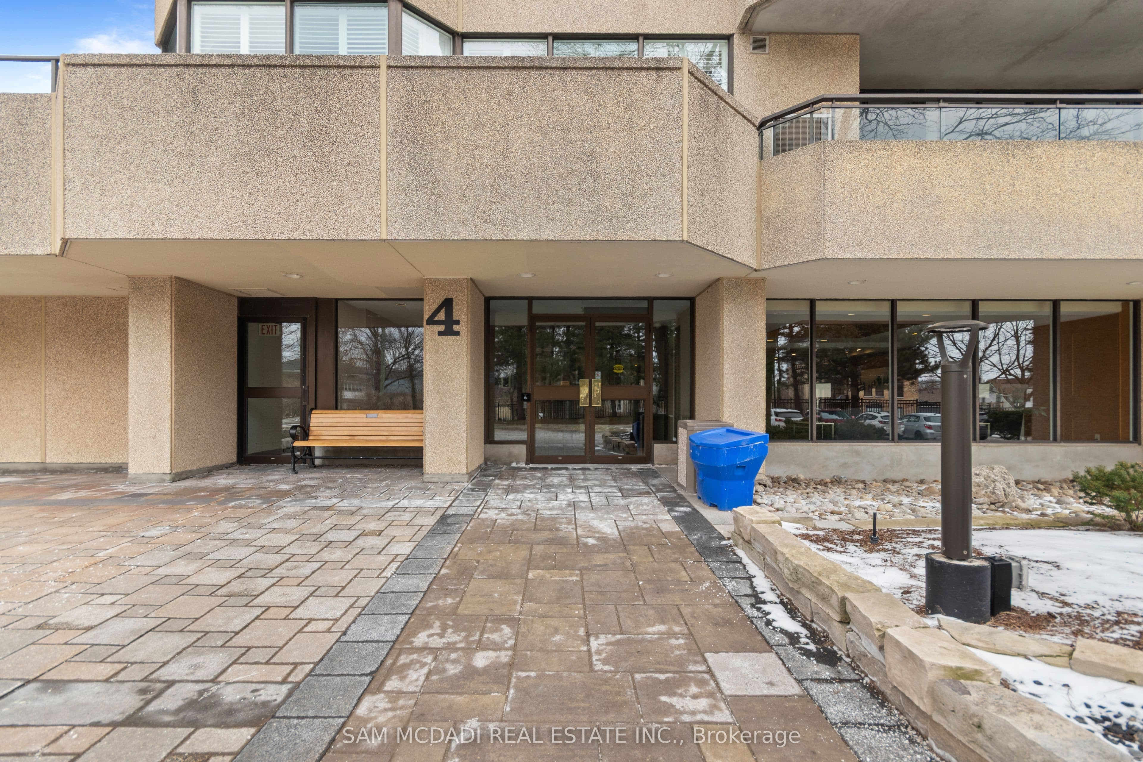4 Willow Street 807, Waterloo, ON N2J 1V5