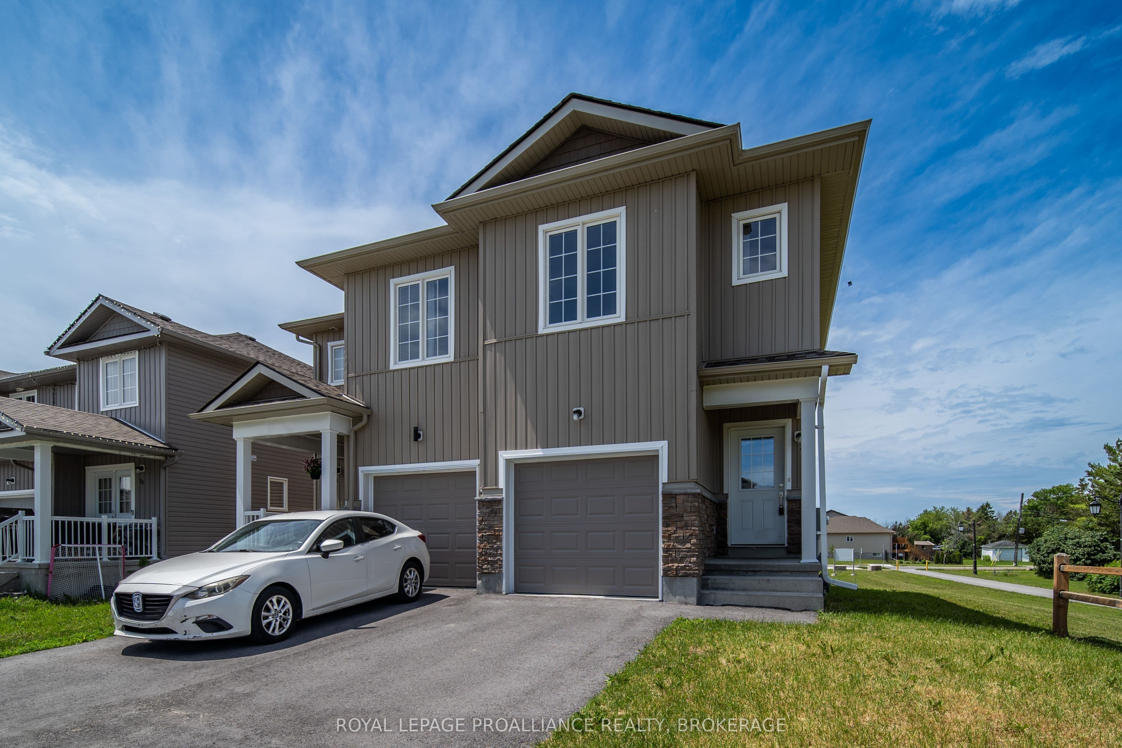 40 Tegan Court, Loyalist, ON K0H 2H0
