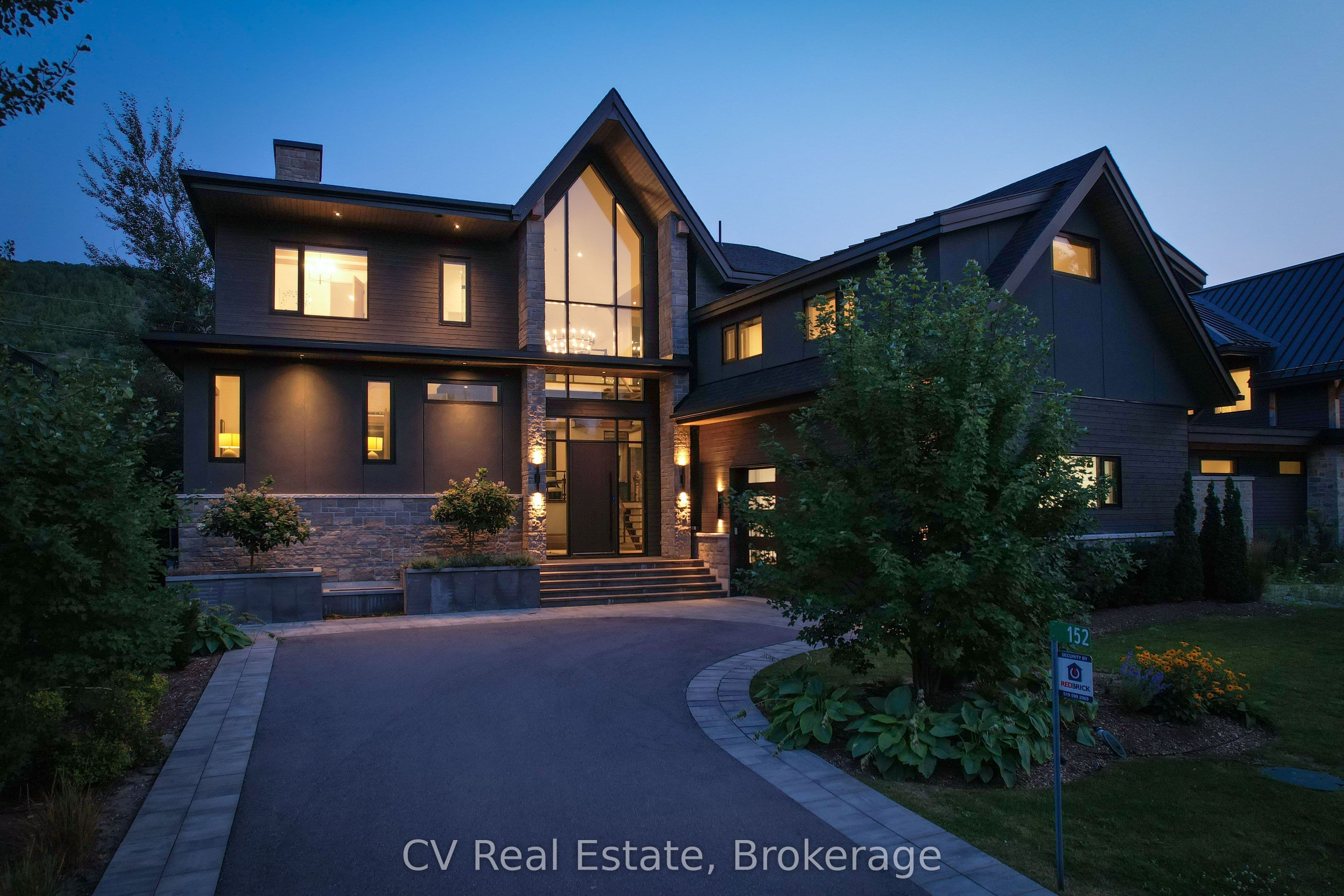152 Delphi Lane, Blue Mountains, ON N0H 1J0
