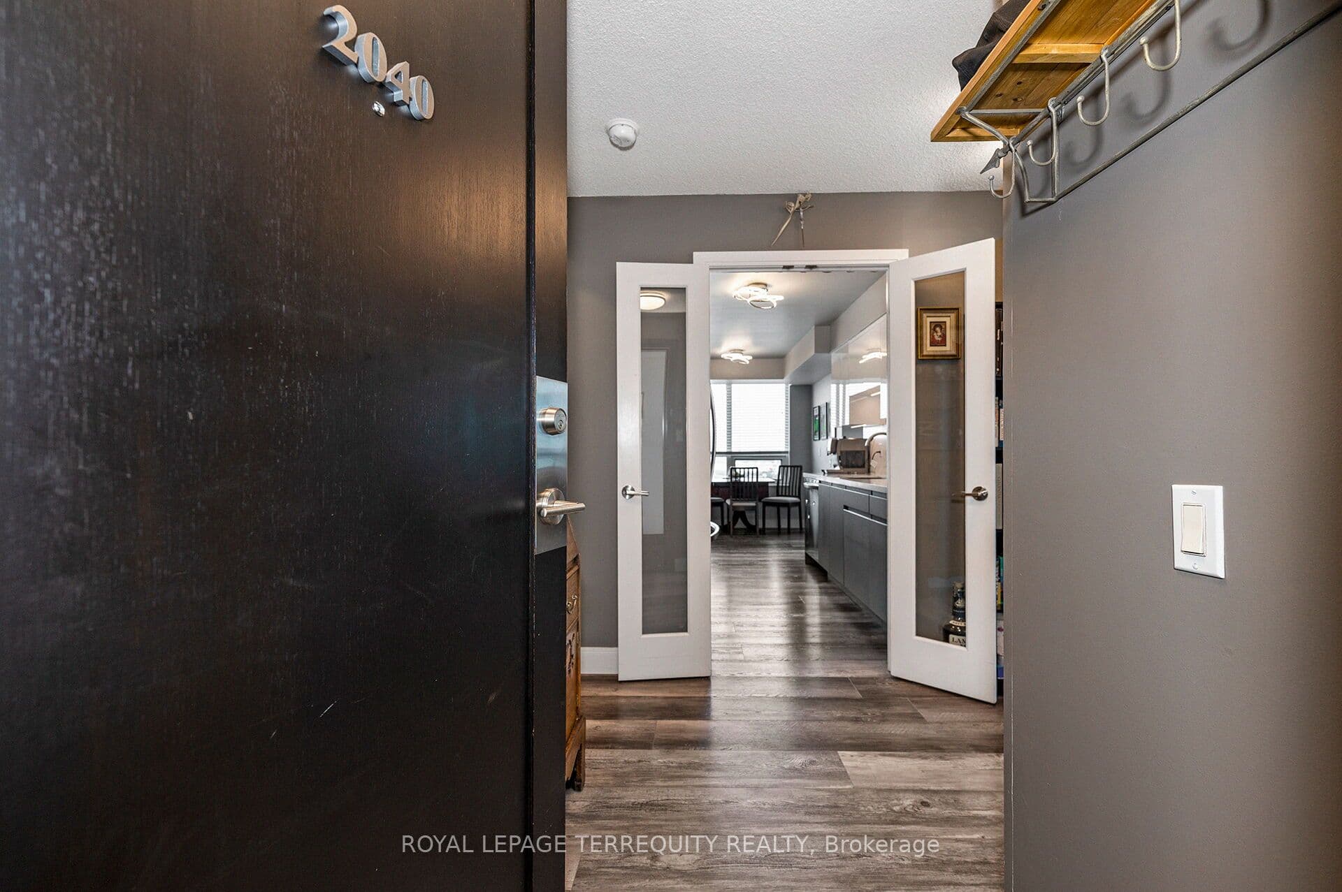35 Viking Lane 2040, Toronto, ON M9B 0A2