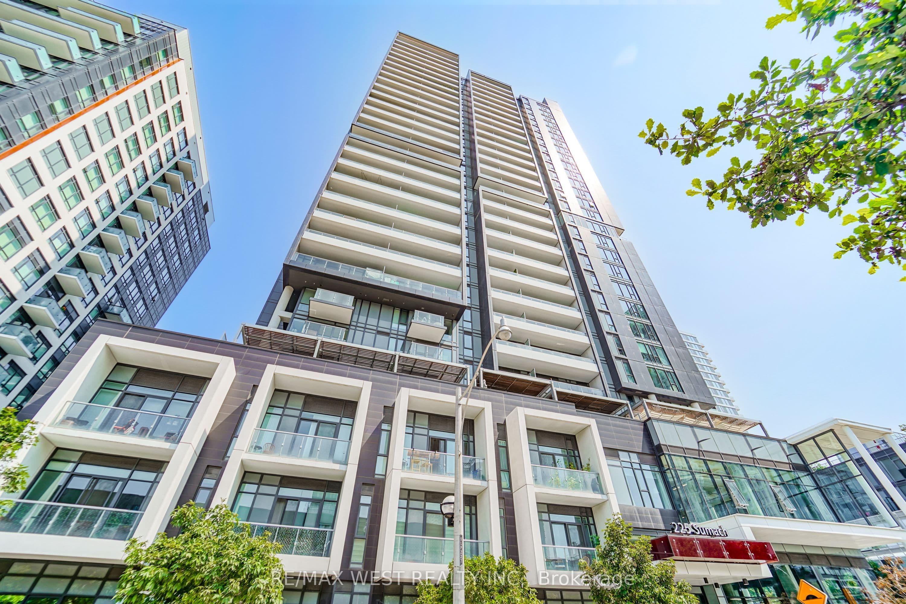 225 Sumach Street 1511, Toronto, ON M5A 0R8