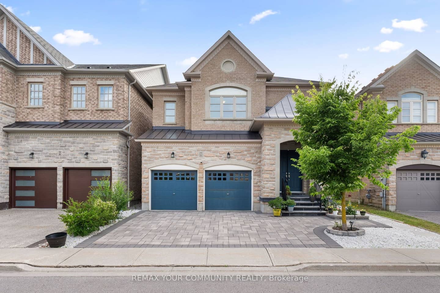 7 Sundew Lane, Richmond Hill, ON L4E 1C3