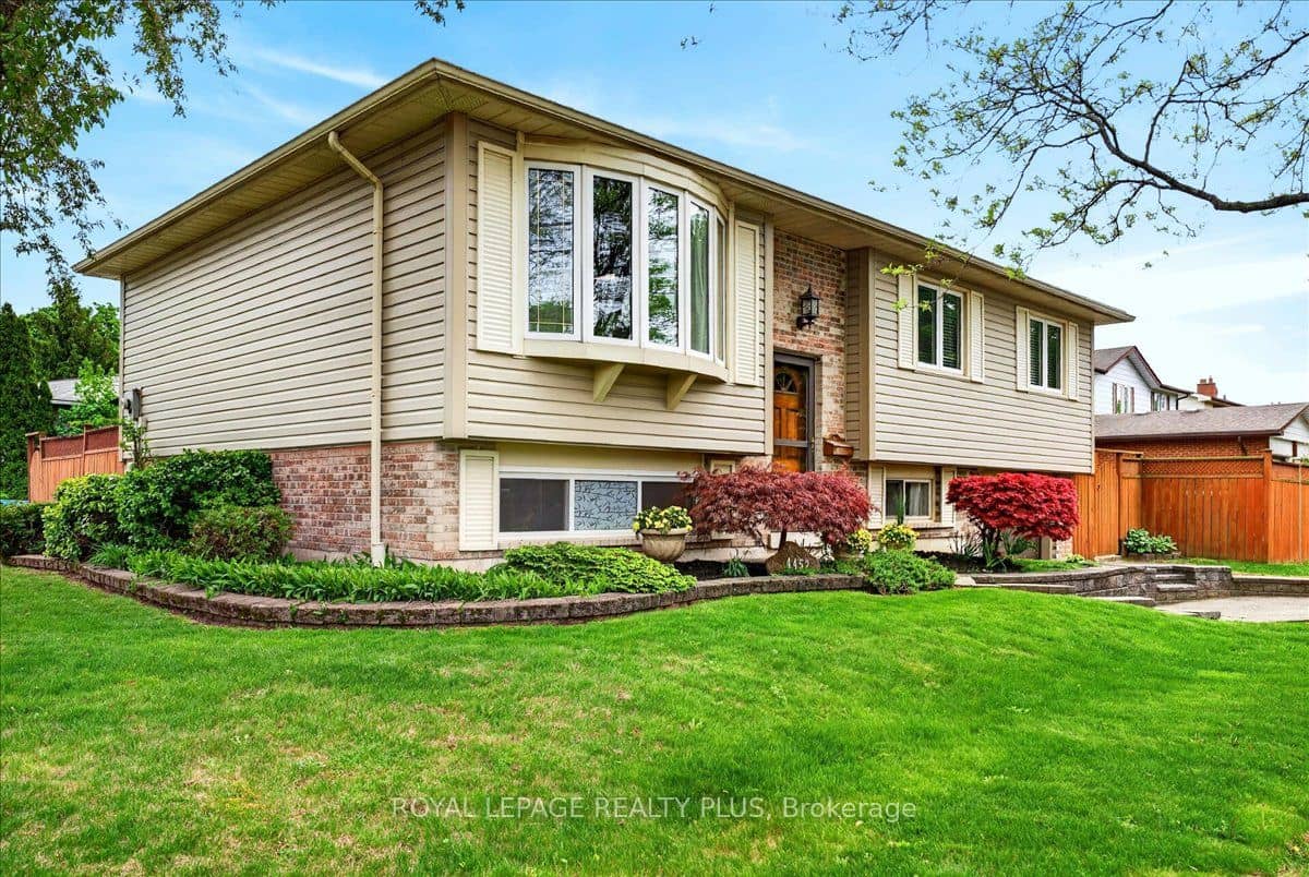 4452 Delaney Drive, Burlington, ON L7L 5J2