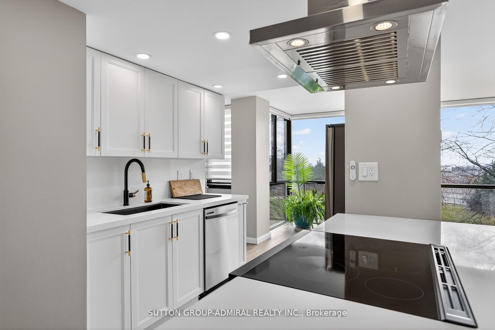 350 Webb Drive 308, Mississauga, ON L5B 3W4