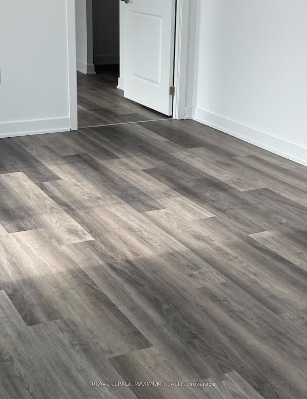100 Eagle Rock Way 1012, Vaughan, ON L6A 5B9