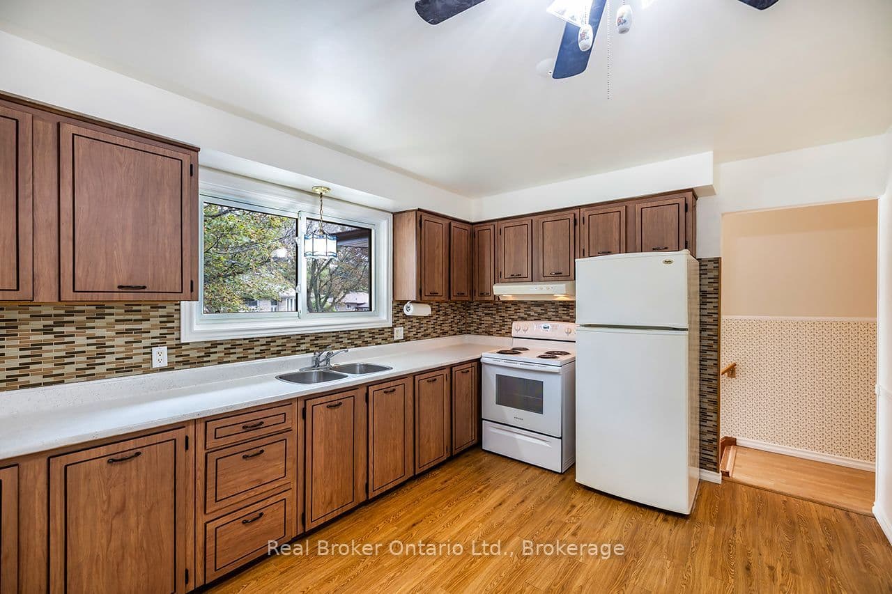 32 Strike Avenue, Clarington, ON L1C 1K3