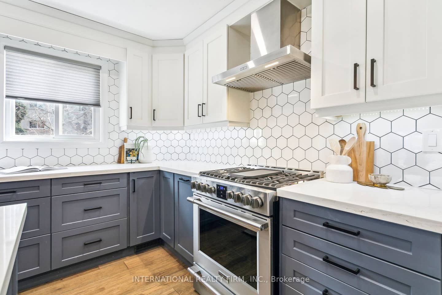 50 Denison Avenue, Toronto, ON M5T 2M8