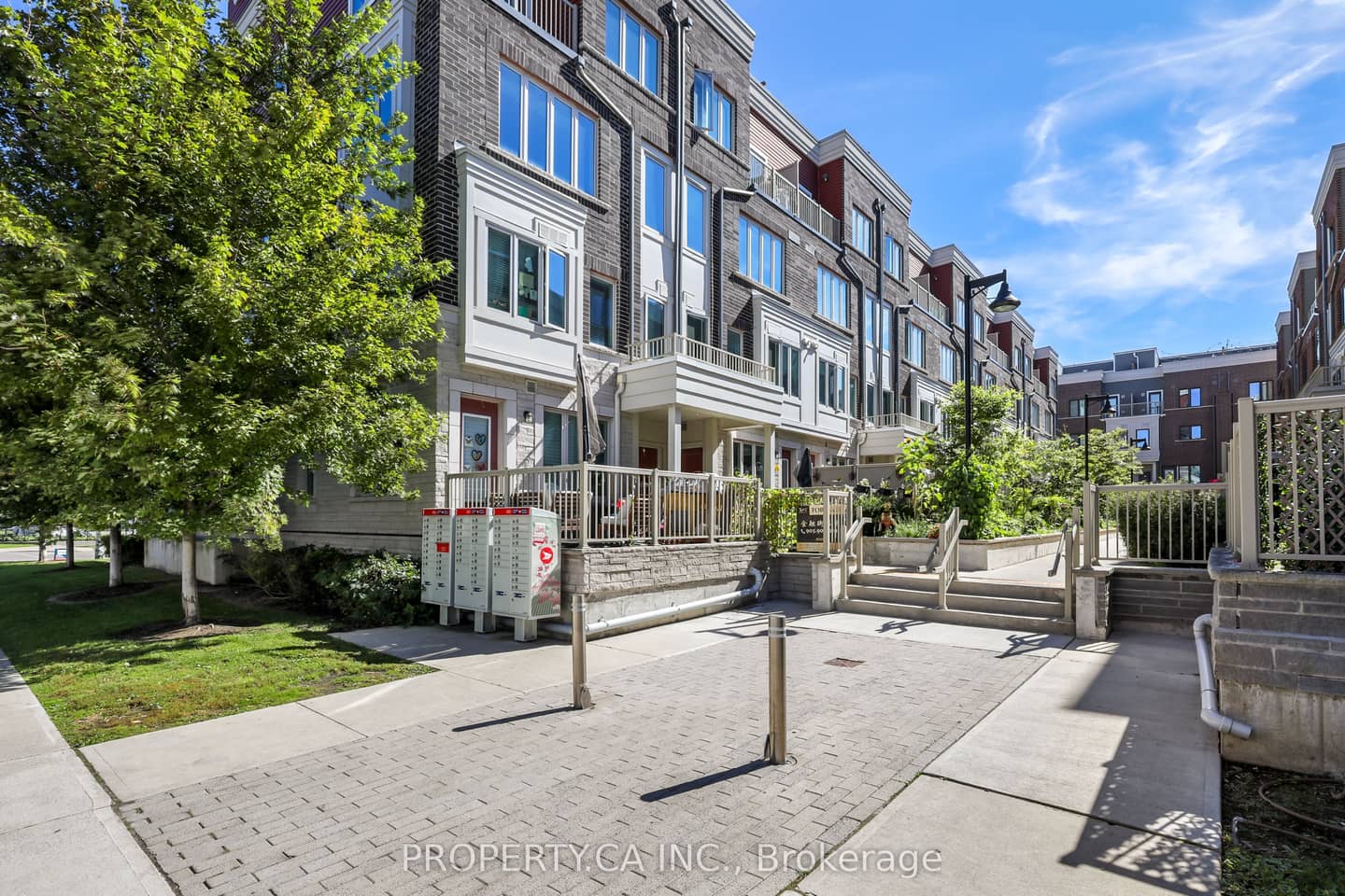 100 Long Branch Avenue 13, Toronto, ON M8W 0A9
