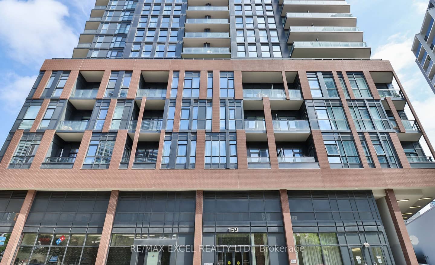 159 Wellesley Street E 406, Toronto, ON M4Y 0H5