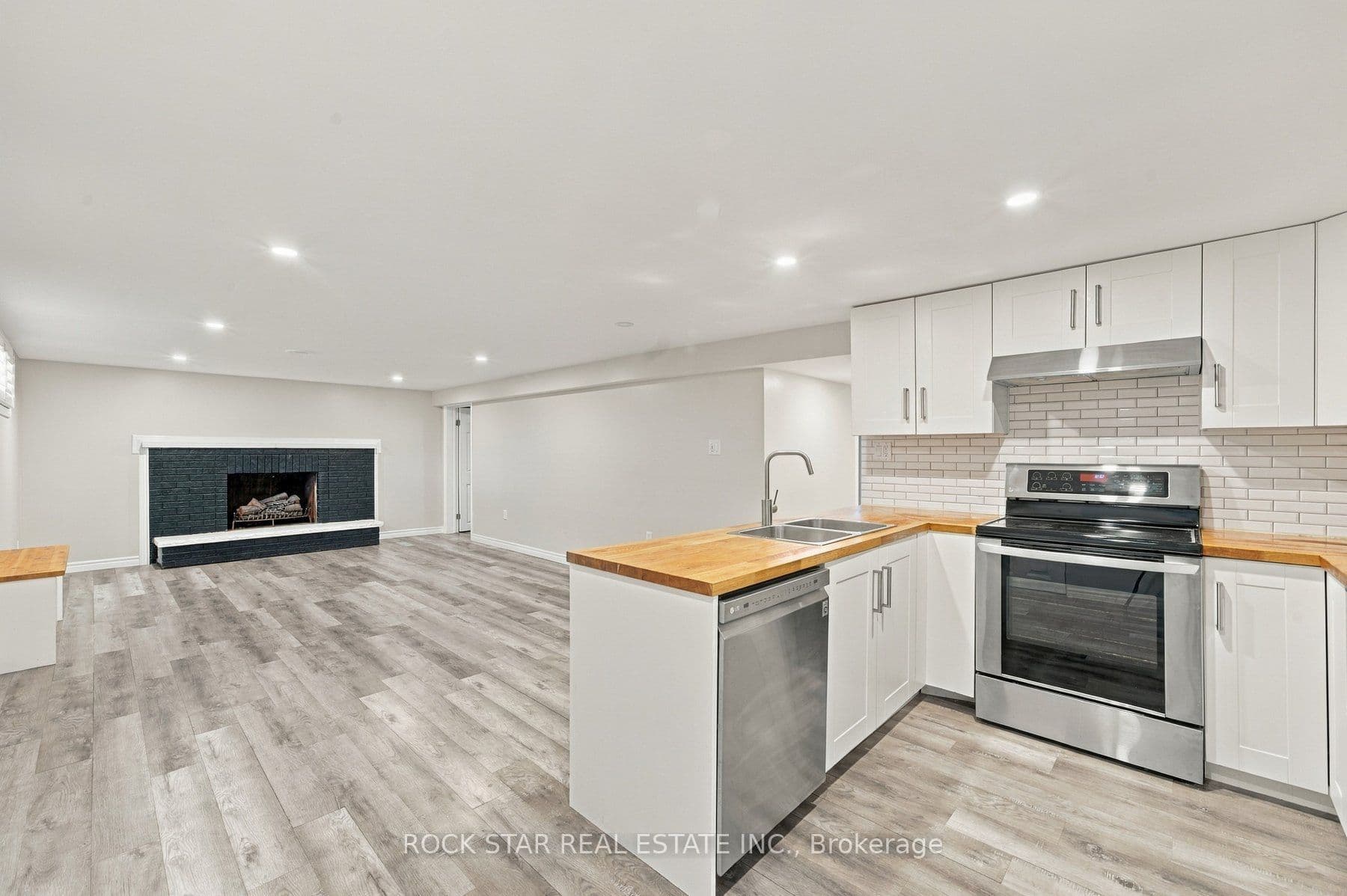 1052 Fennell Avenue E LOWER, Hamilton, ON L8T 1R6
