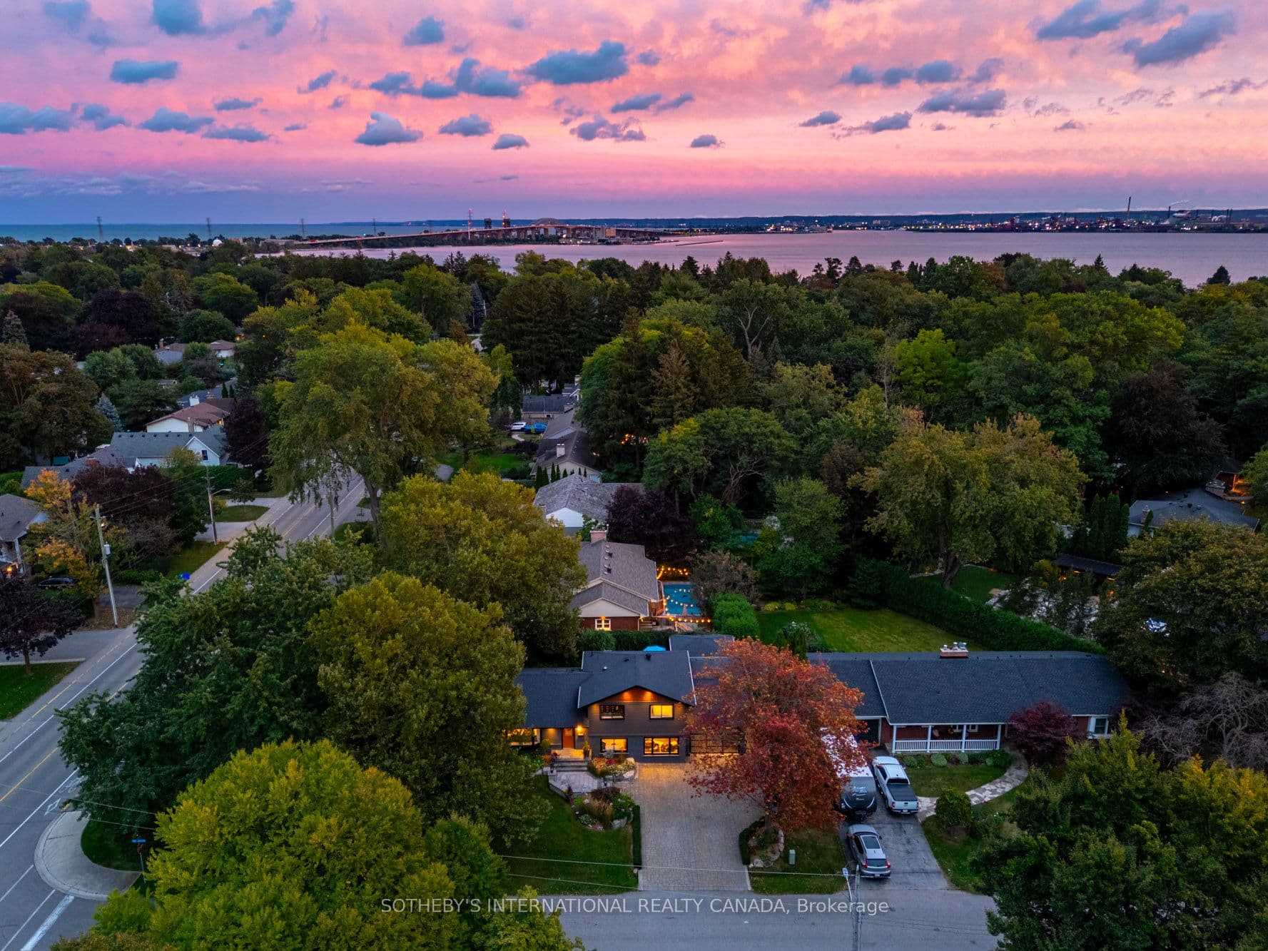 600 Deborah Crescent, Burlington, ON L7T 2N1