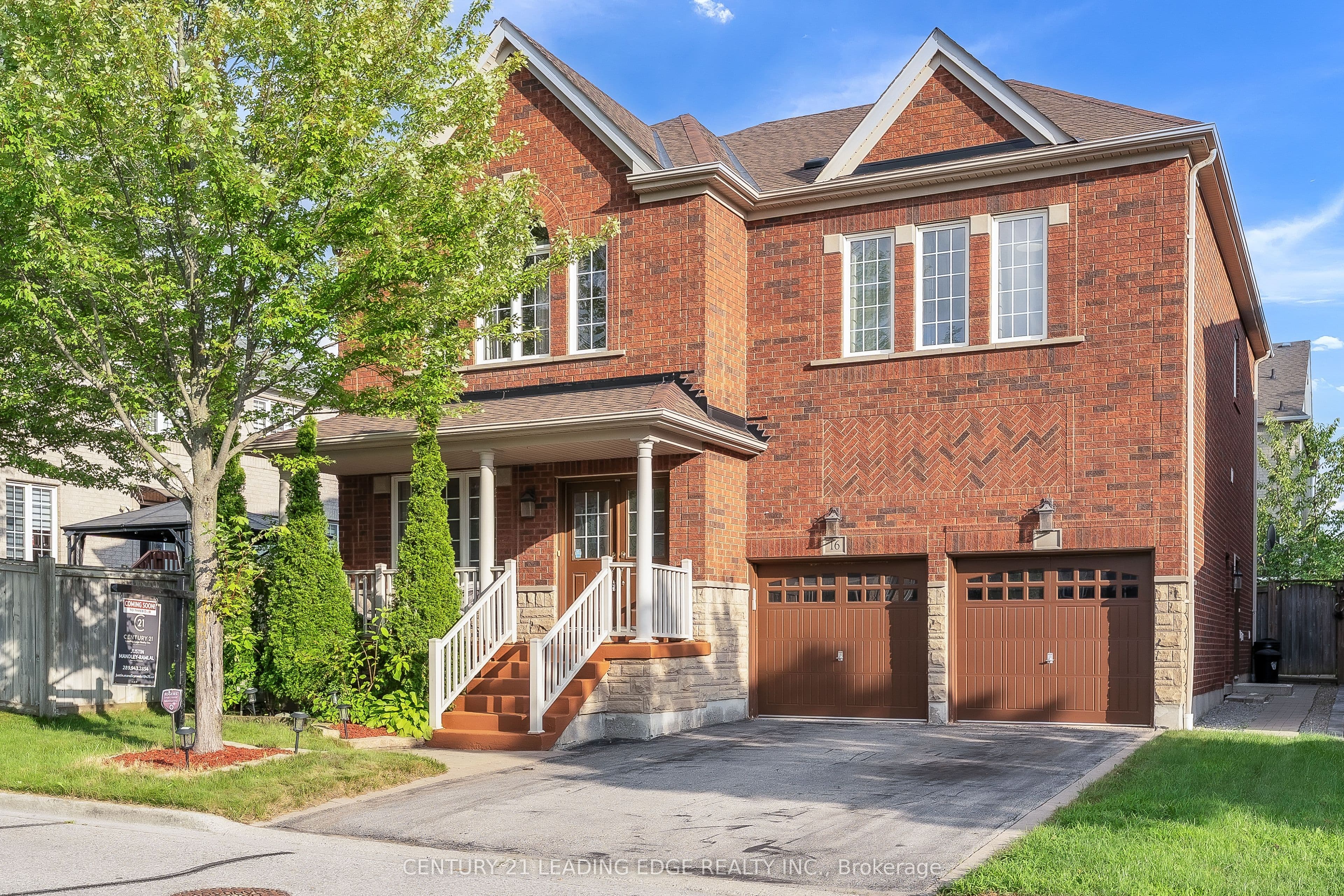 16 Bicknell Court, Ajax, ON L1T 0G3