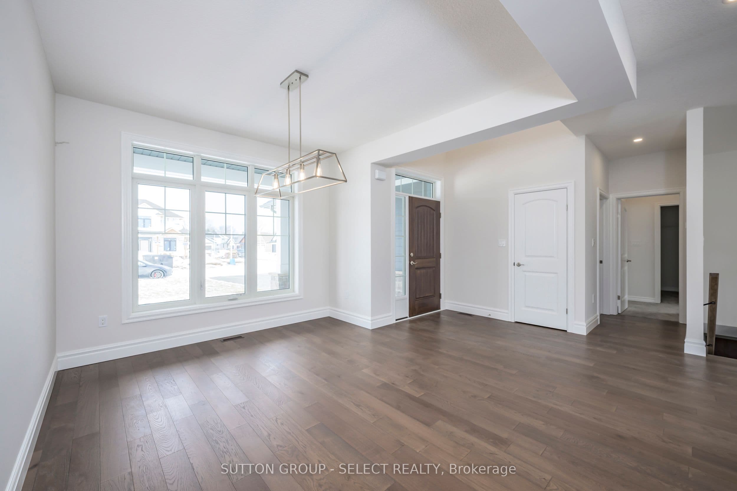 7 Spruce Crescent, North Middlesex, ON N0M 2K0