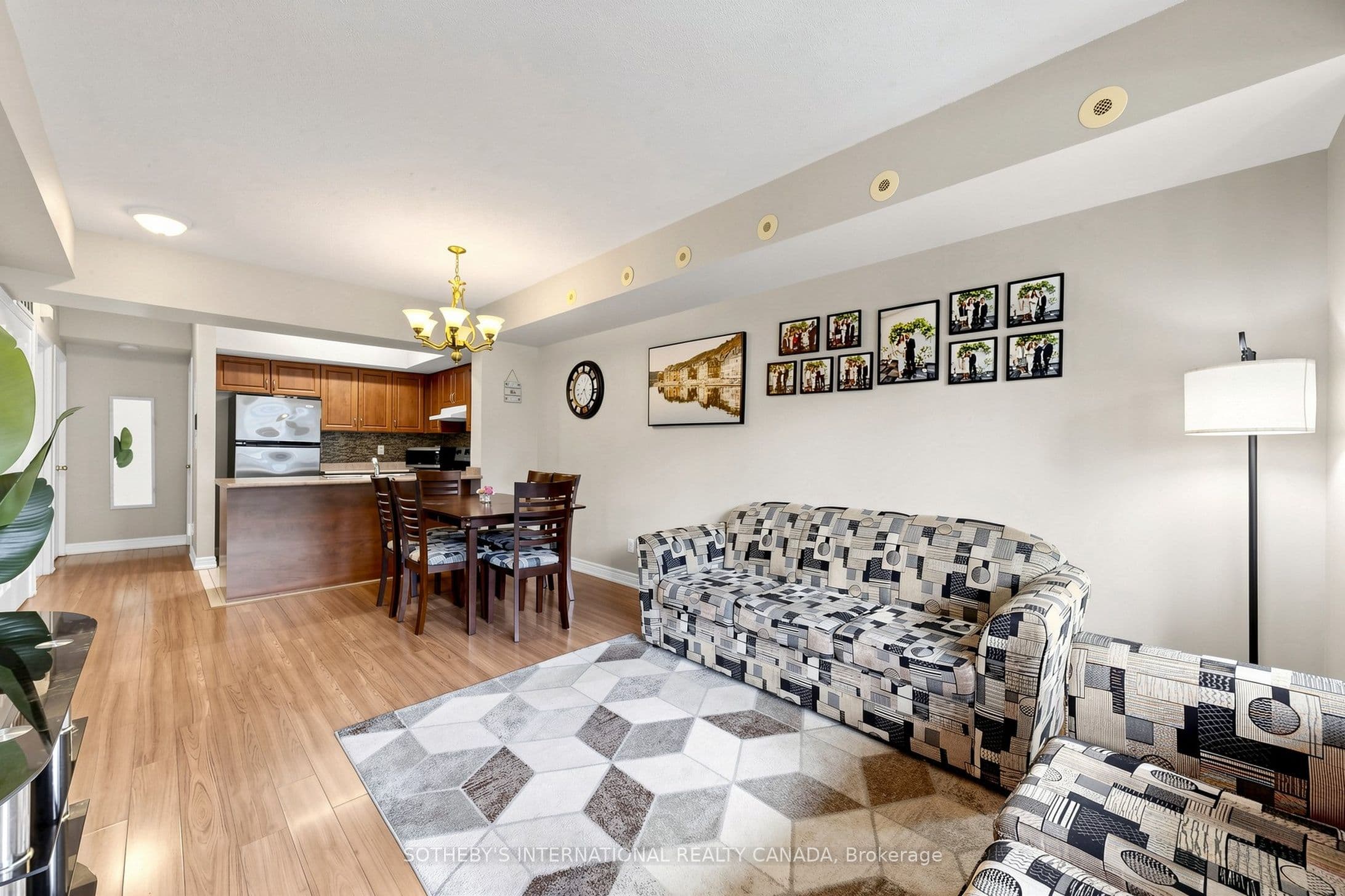 3035 Finch Avenue W 2012, Toronto, ON M9M 0A2