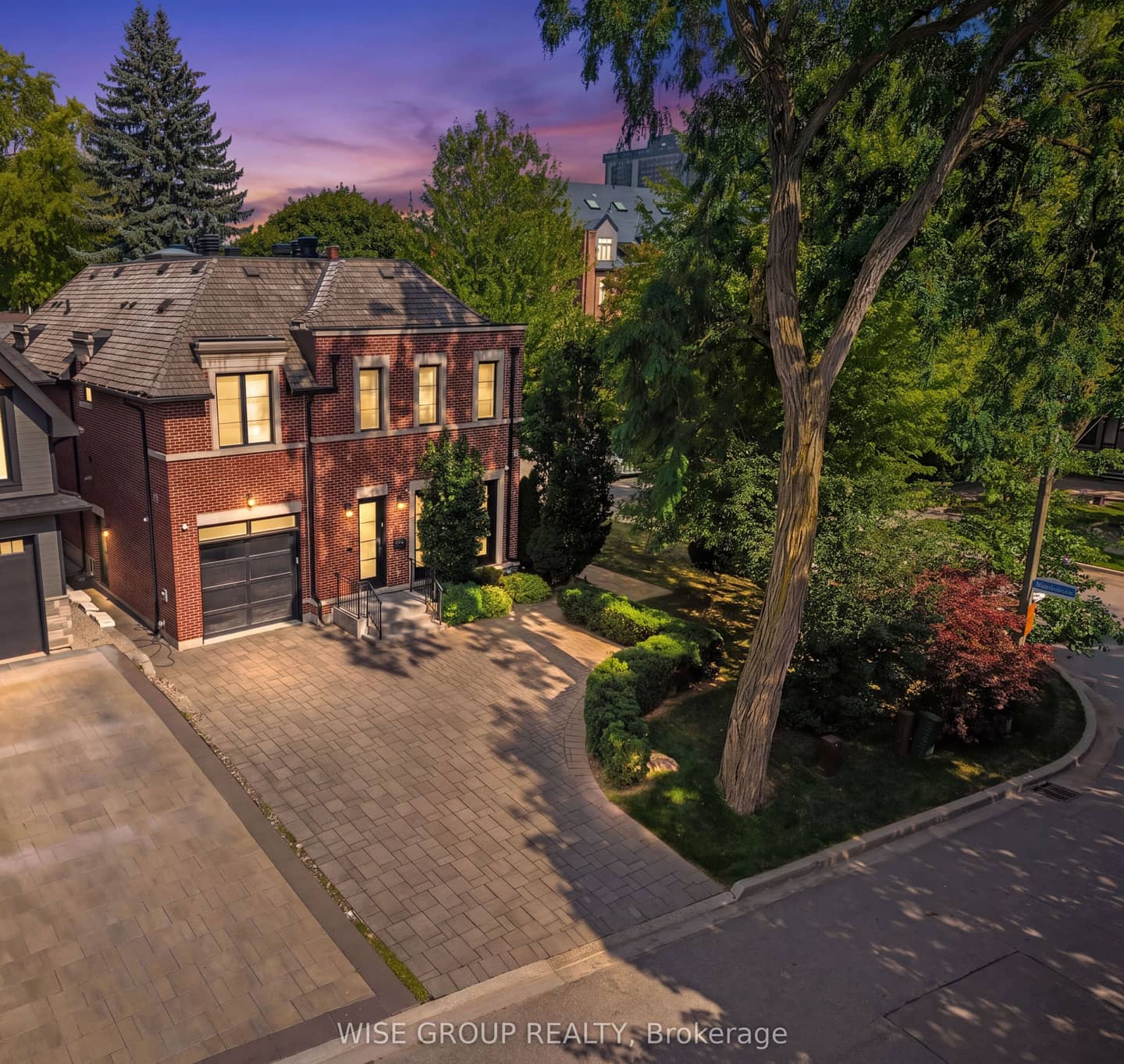 50 Sheldrake Boulevard, Toronto, ON M4P 2B3