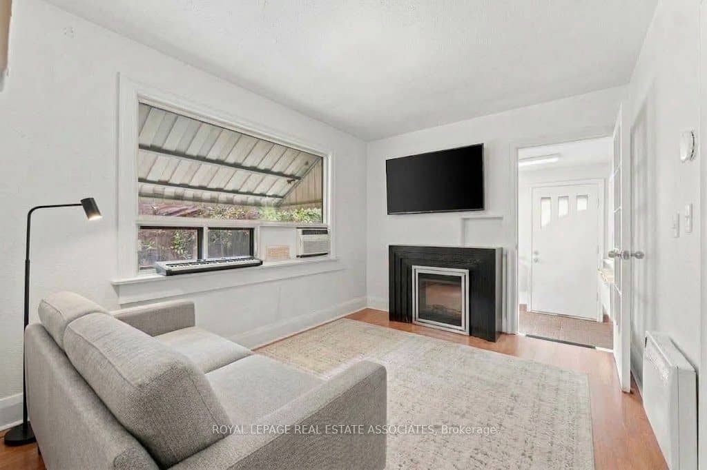 268 Troy Street, Mississauga, ON L5G 1S7