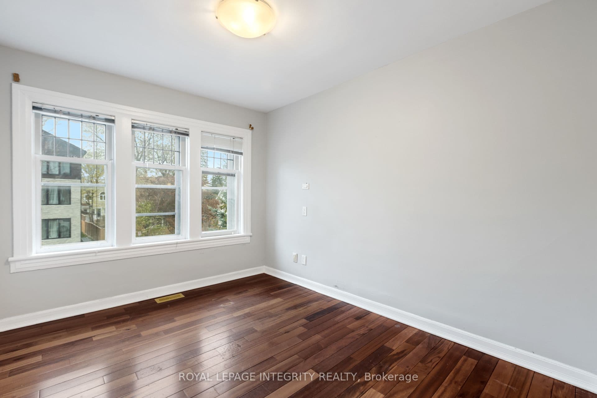 240 Blackburn Avenue, Lower Town - Sandy Hill, ON K1N 8A8