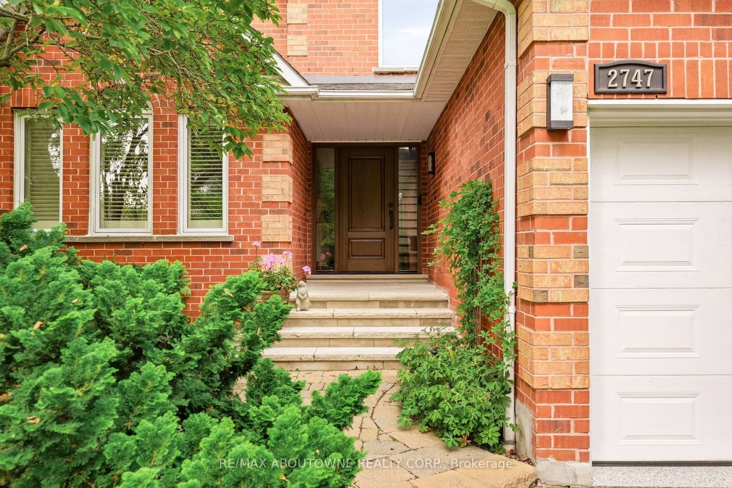 2747 Teak Crescent, Oakville, ON L6J 7M7