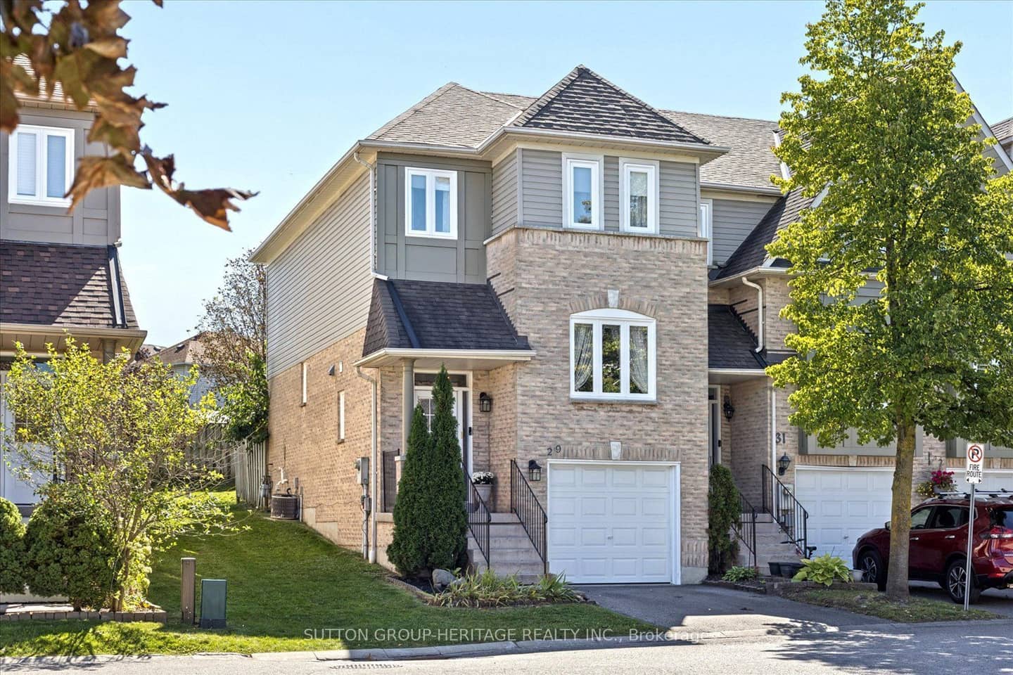 29 Alexis Way 14, Whitby, ON L1R 2N9