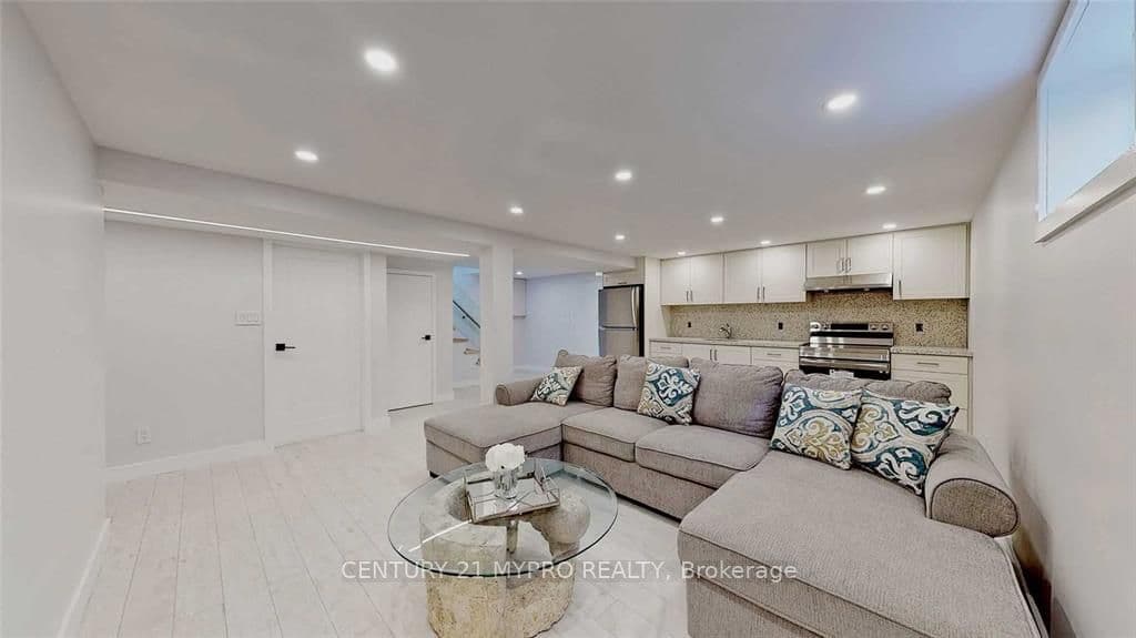 23 Mozart Avenue Bsmt, Toronto, ON M1K 2W1