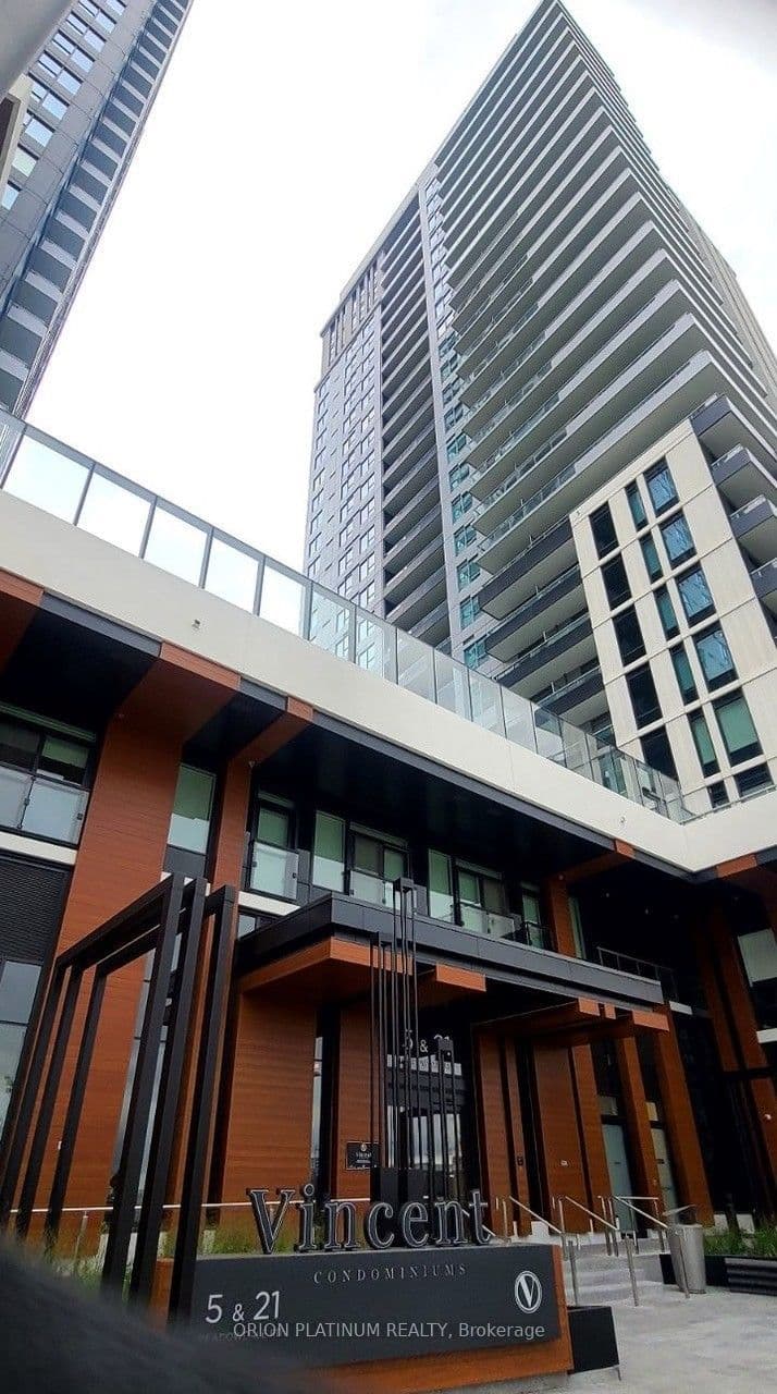 21 Meadowdale Road 1909, Vaughan, ON L4K 0H6