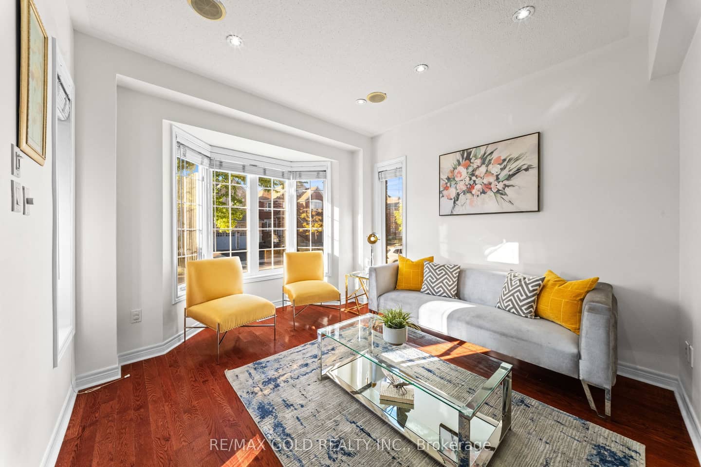 11 Maple Valley Street, Brampton, ON L6P 2E7