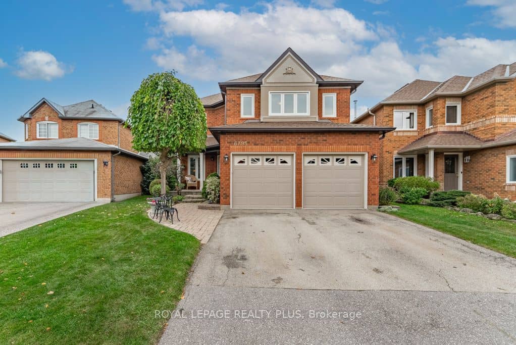 6795 Gracefield Drive, Mississauga, ON L5N 6T6