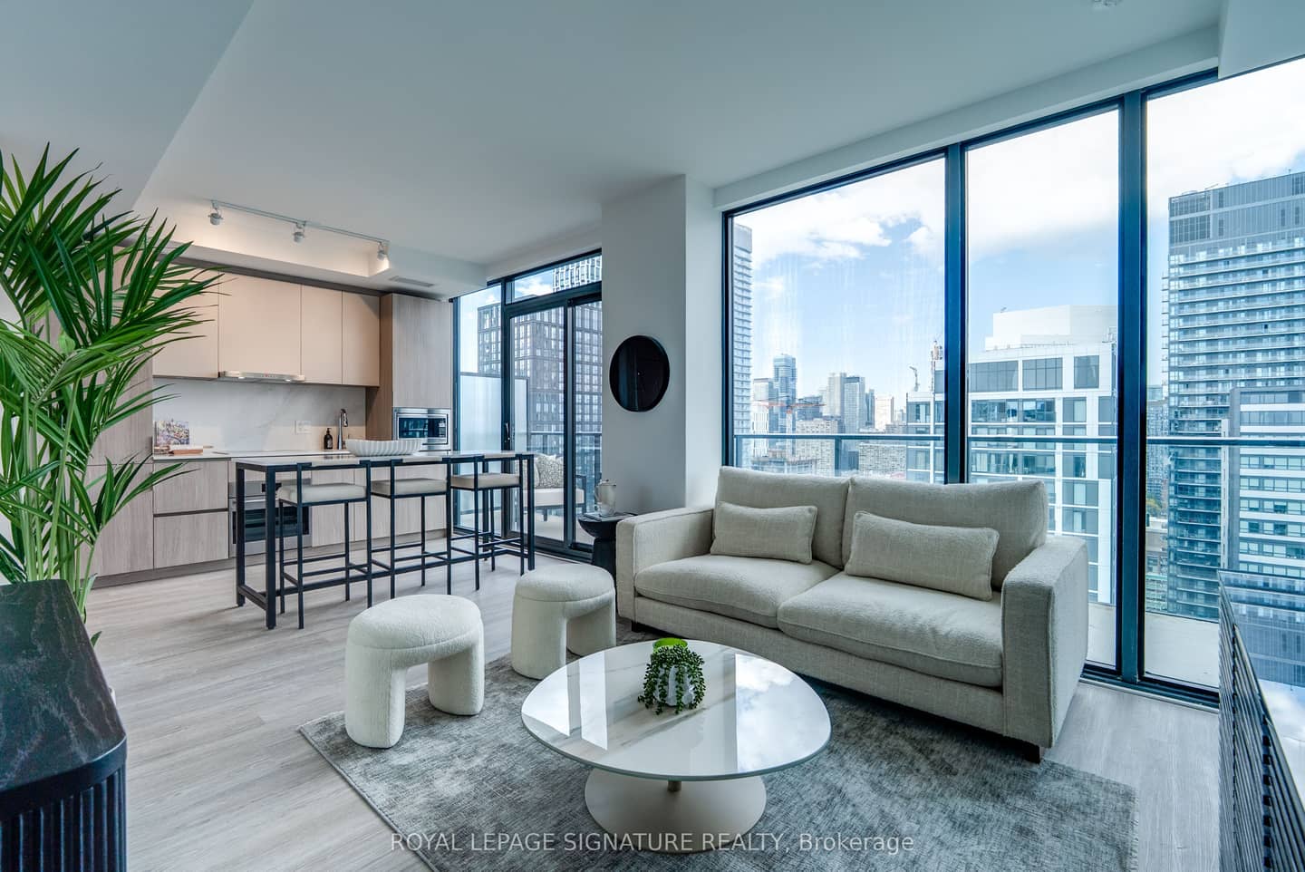 47 Mutual Street 3205, Toronto, ON M5B 0C6