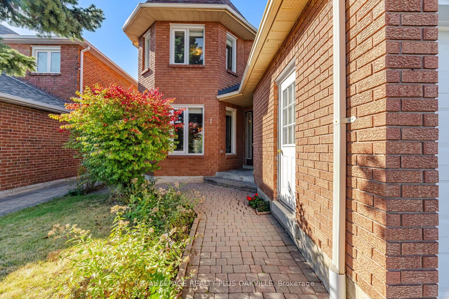 341 Nahani Way, Mississauga, ON L4Z 3B5