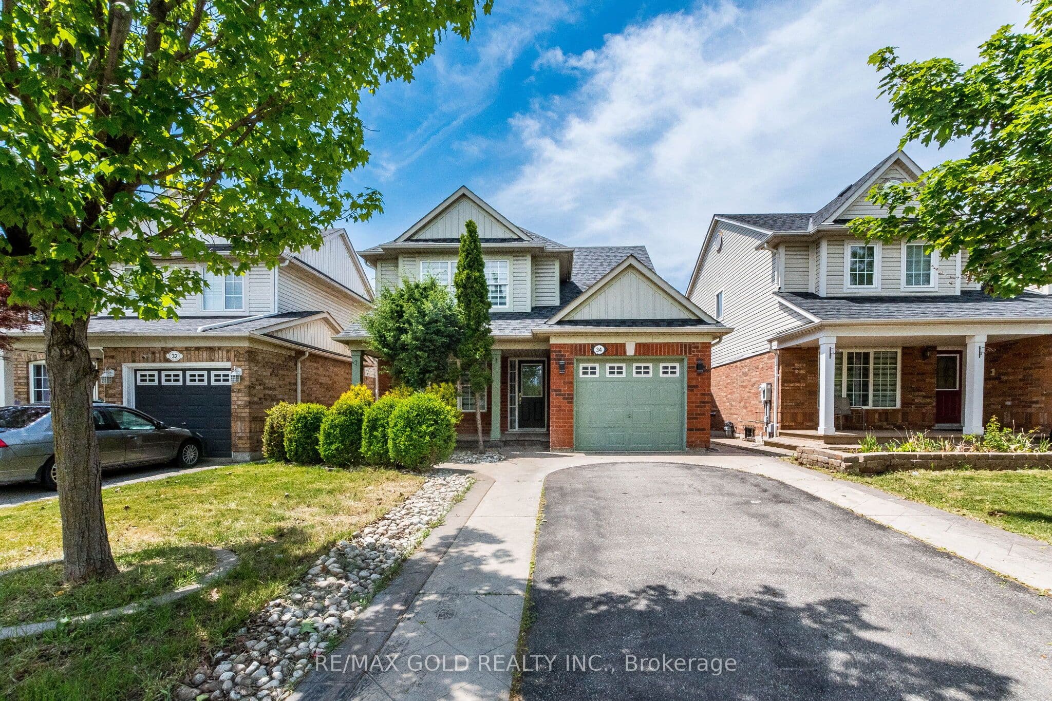 34 Worthington Avenue, Brampton, ON L7A 1M9