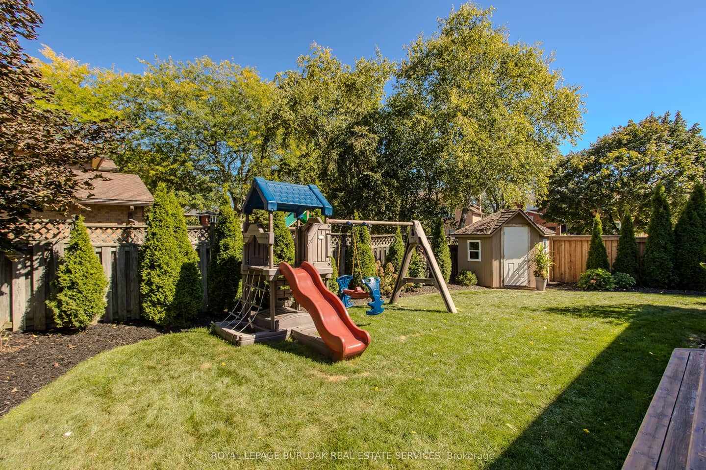 541 Hambling Court, Burlington, ON L7N 3S4