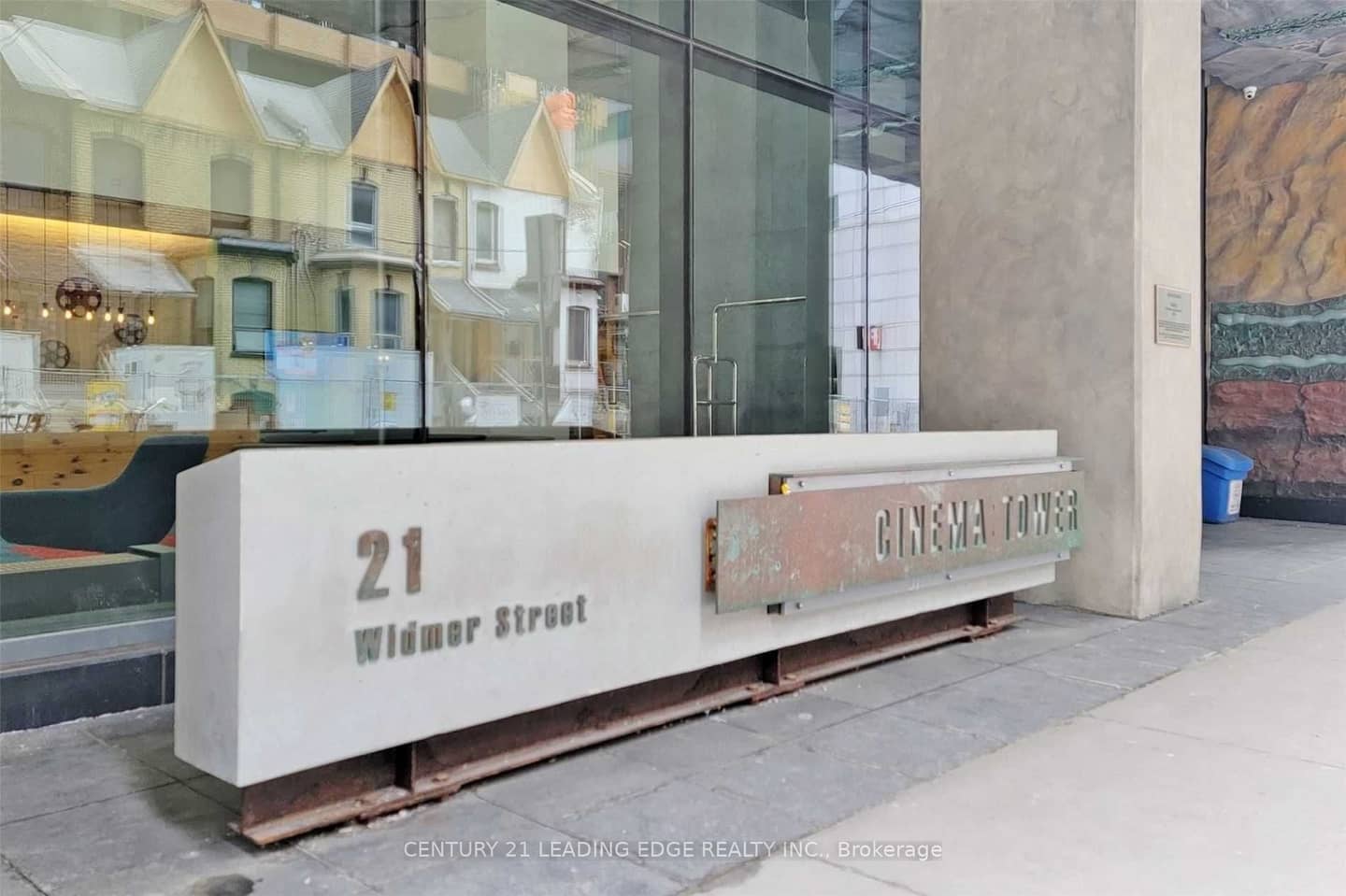 21 Widmer Street 1702, Toronto, ON M5V 0B8