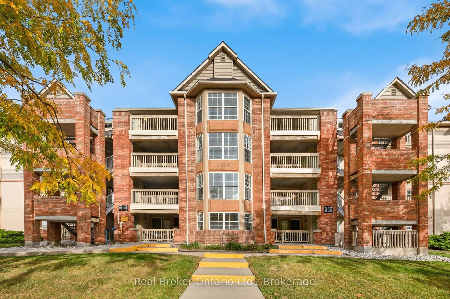 4015 KILMER Drive 204, Burlington, ON L7M 4M4