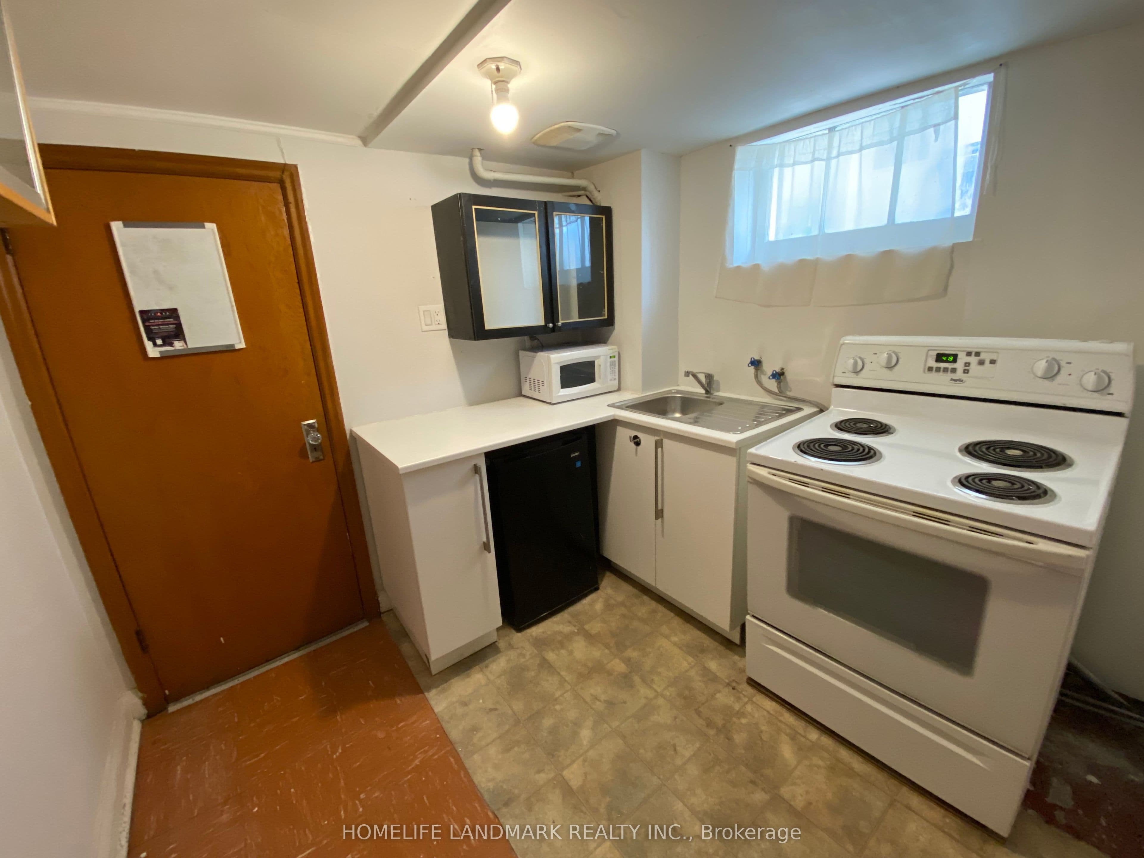 11 Hutton Avenue (BSMT), Toronto, ON M4C 3L2