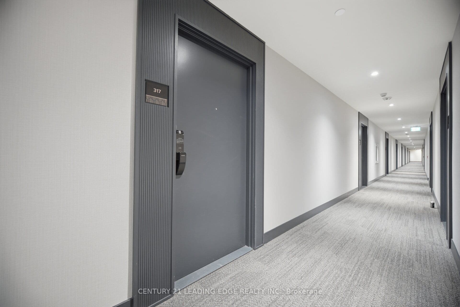 405 Dundas Street W 317, Oakville, ON L6M 5P9