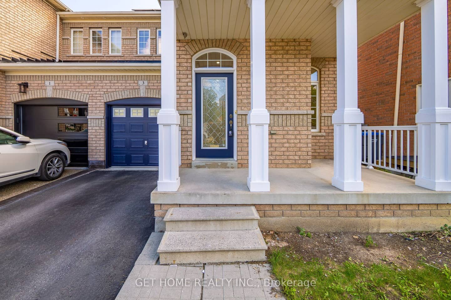 3 Callalily Road, Brampton, ON L7A 0M4