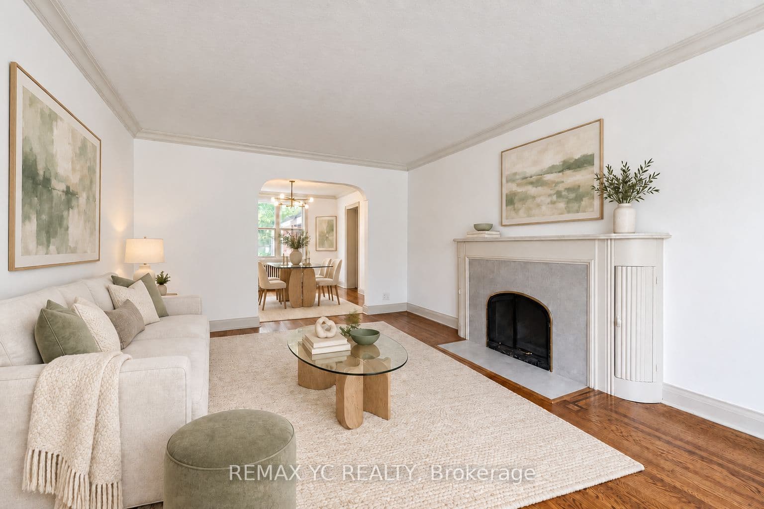 425 Broadway Avenue, Toronto, ON M4G 2R3